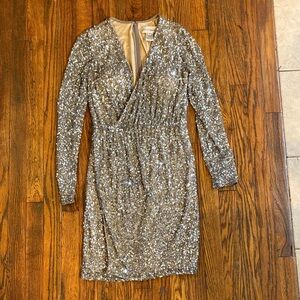 🎉Ashley Lauren Shimmering Silver Long Sleeve Cocktail Dress! Size 4!